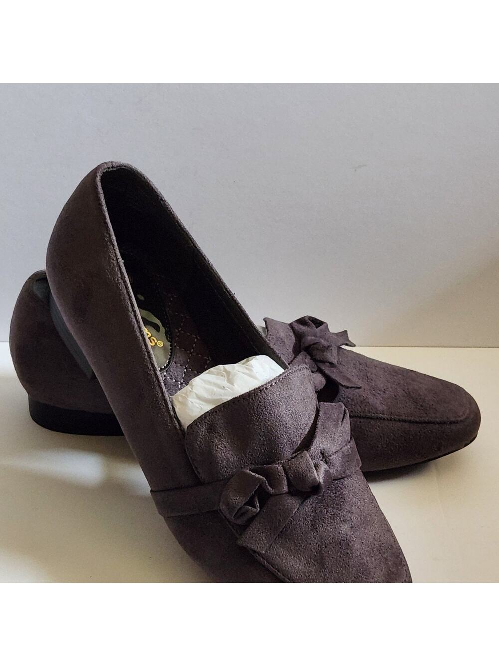 Mushrooms size 7w womens grey loafer shoes NEW
